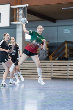 Bild 26 - wBJ HSG Kremperheide/Muensterdorf - HSG Joerl-Doppeleiche Vioel : Ergebnis: 34:23